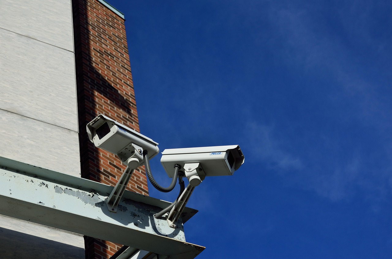 optimieren sie ihre sicherheit mit fortschrittlicher überwachungstechnologie. entdecken sie lösungen für effektive überwachung und schutz in verschiedenen bereichen.